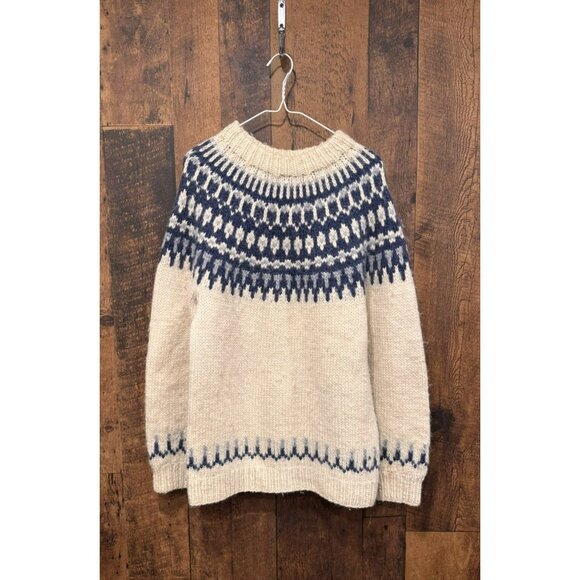 Vintage Nordic Sweater Style Pullover White Blue Knit - Picture 2 of 7